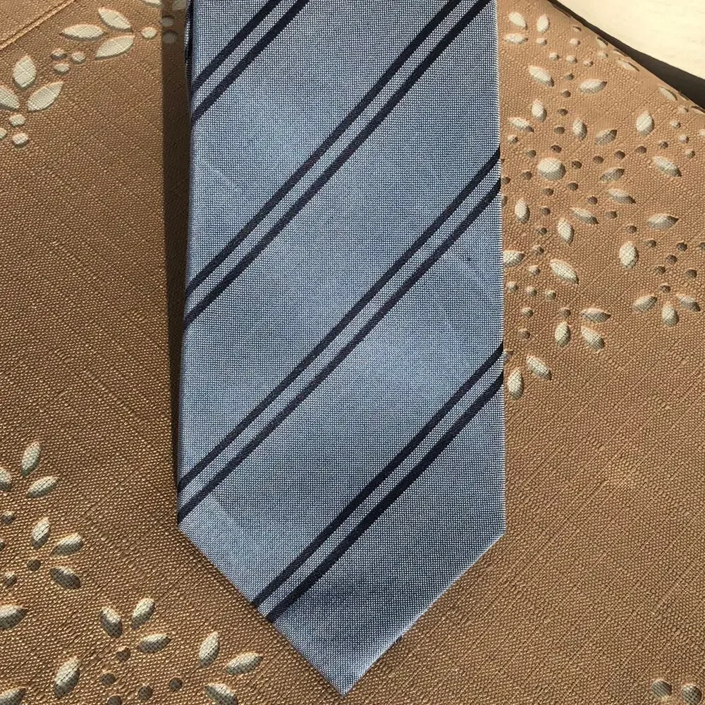 Countess Mara Men’s Silk-Blend Vintage Blue Career Necktie